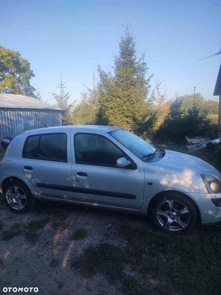 Renault Clio - 2