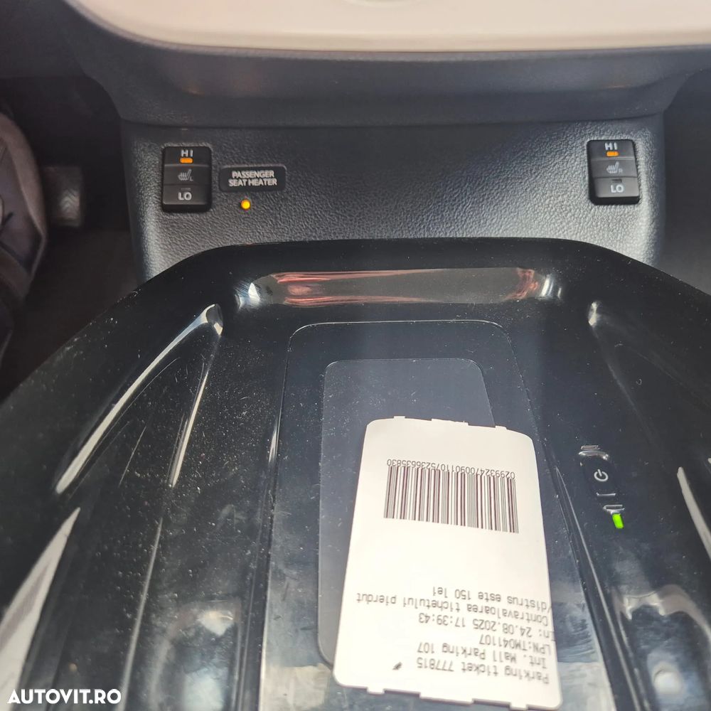 Toyota Prius Plug-in Hybrid Executive - 14