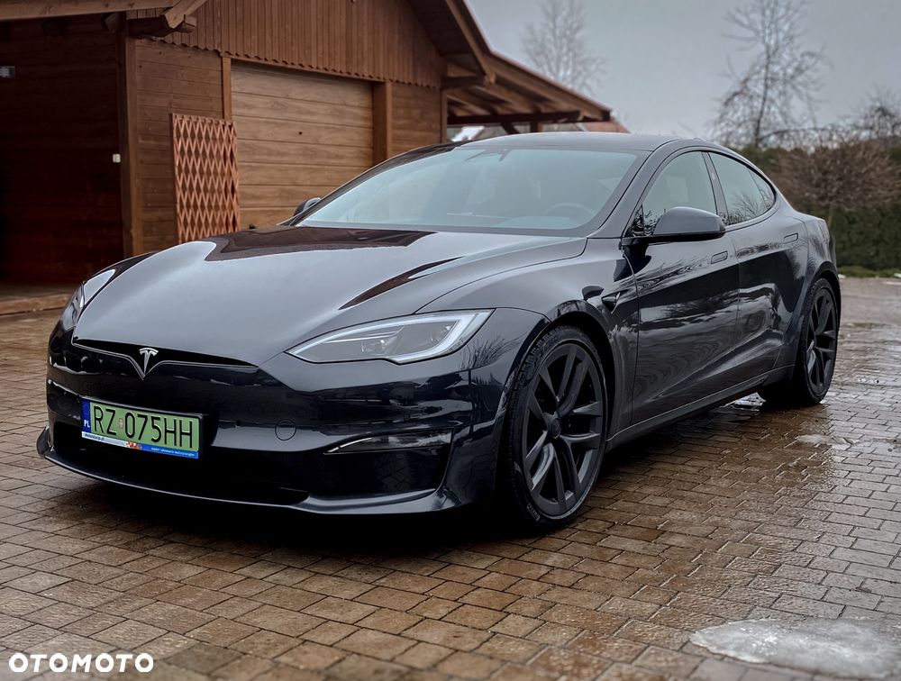 Tesla Model S - 33