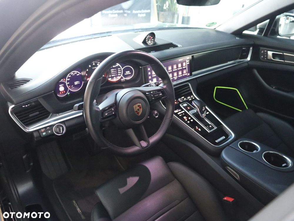 Porsche Panamera - 8
