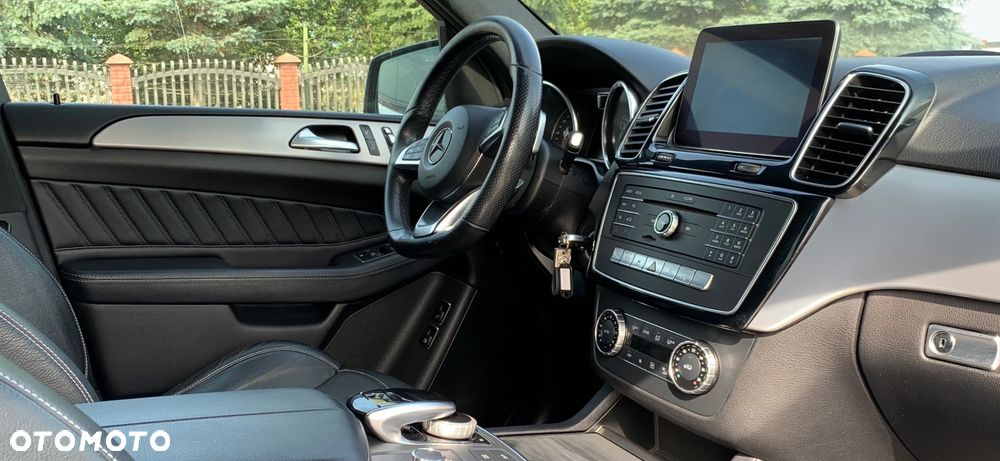 Mercedes-Benz GLE 500 e 4Matic 7G-TRONIC AMG Line - 10