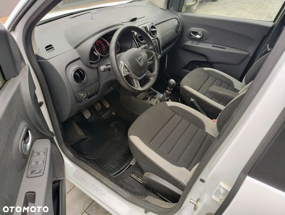 Dacia Lodgy 1.3 TCe Stepway S&S - 10