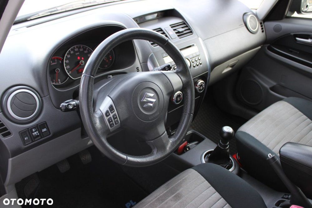 Suzuki SX4 - 10