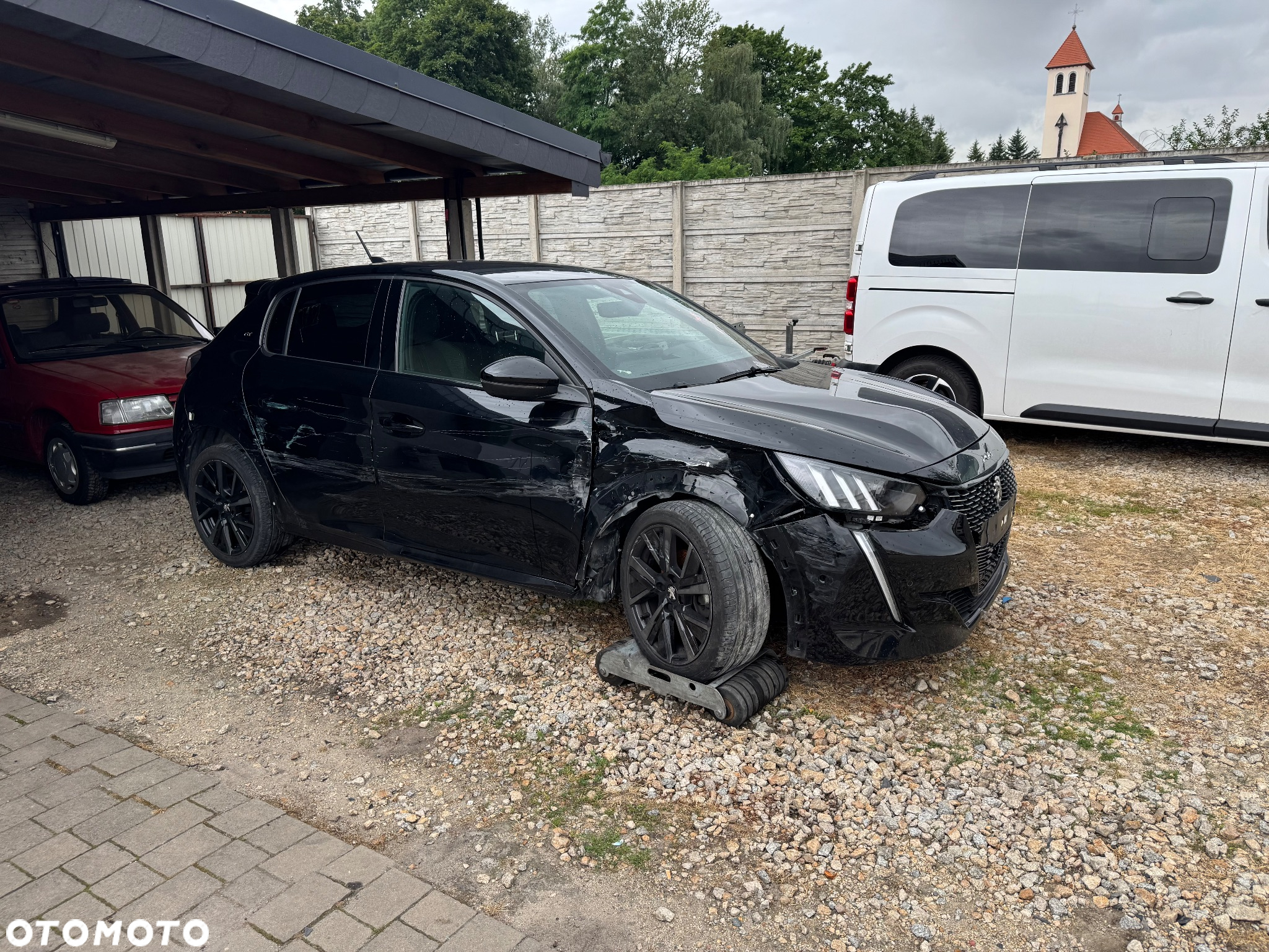Peugeot 208 PureTech 100 EAT8 GT - 3