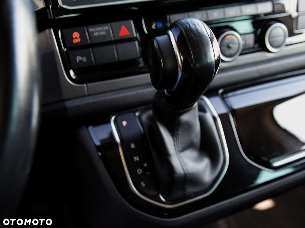 Volkswagen Multivan - 25