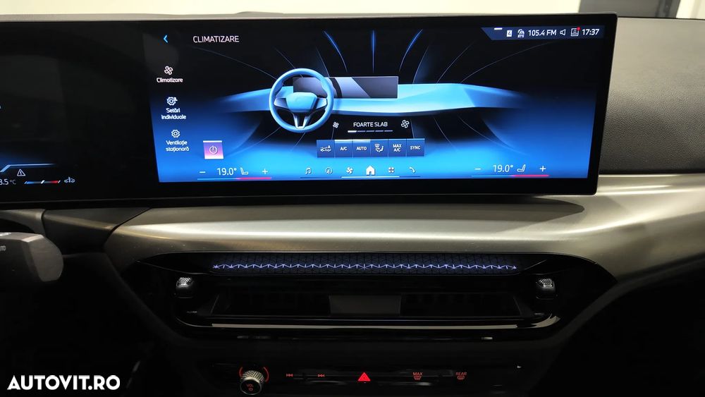 BMW Seria 2 220i Aut. M Sport - 34