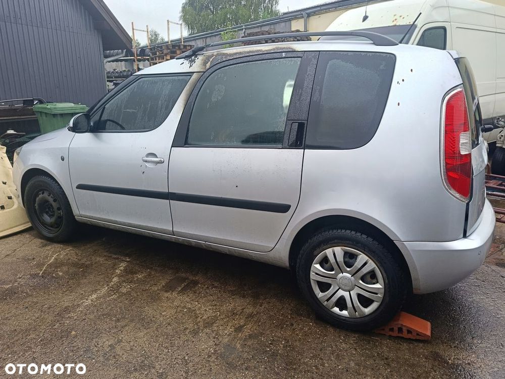 SKODA ROOMSTER LIFT 1,6TDI OŚ BELKA ZAWIESZENIA TYŁ - 1