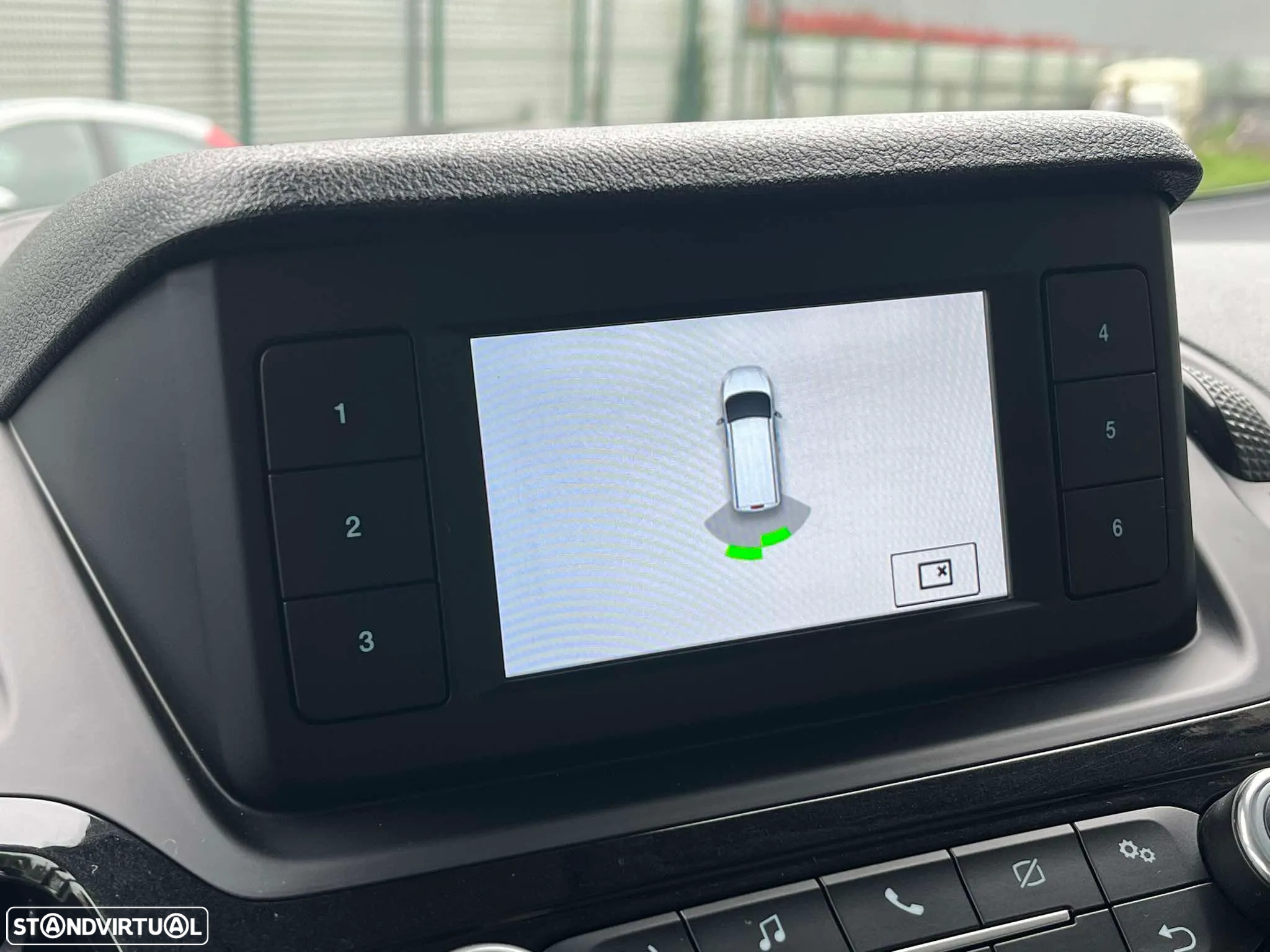 Ford Tourneo Connect Grand 1.5 TDCi Titanium - 28