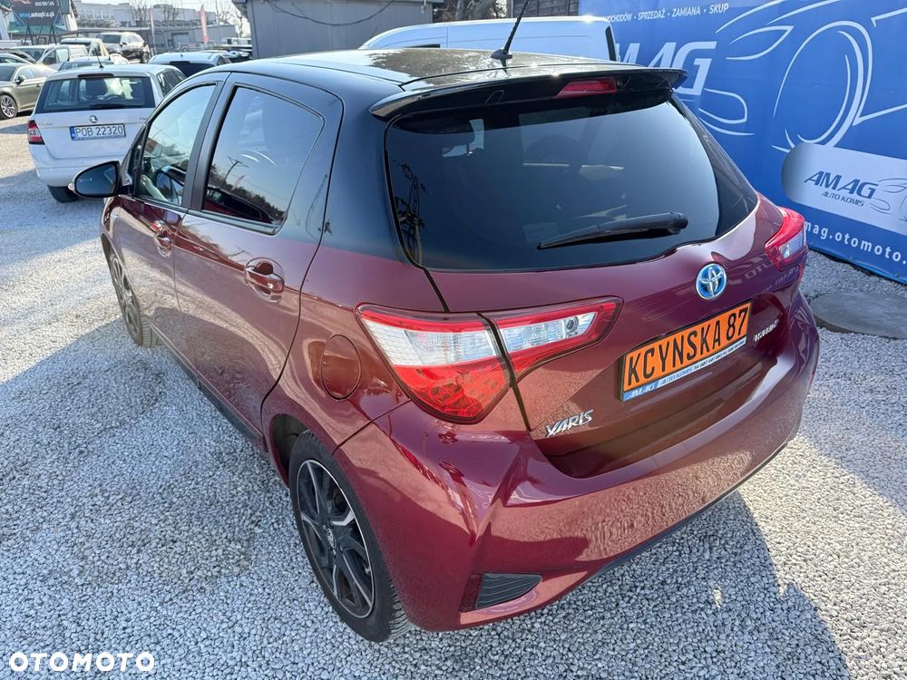 Toyota Yaris Hybrid 100 Active EU6 - 8