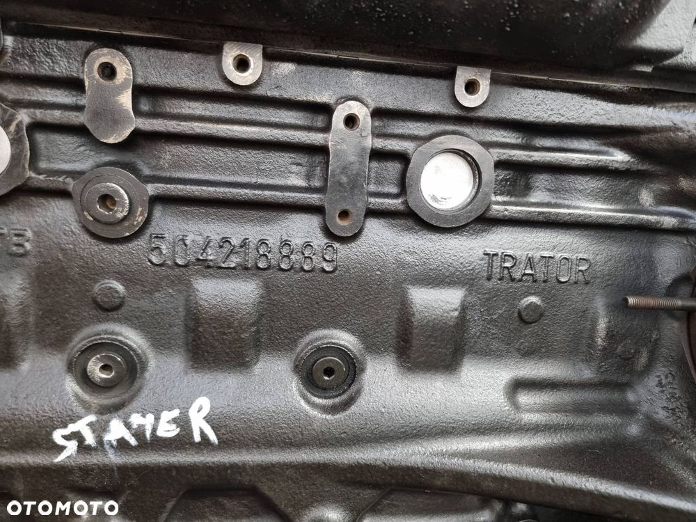 SILNIK SŁUPEK STEYR 6230 CVT T7 T8 - 4