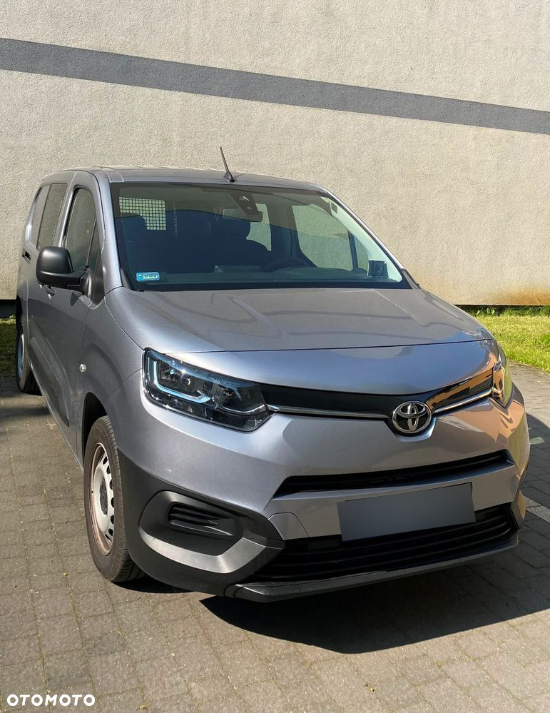 Toyota Proace City 1.5 D-4D Long 2,4t Active (bryg.) - 3