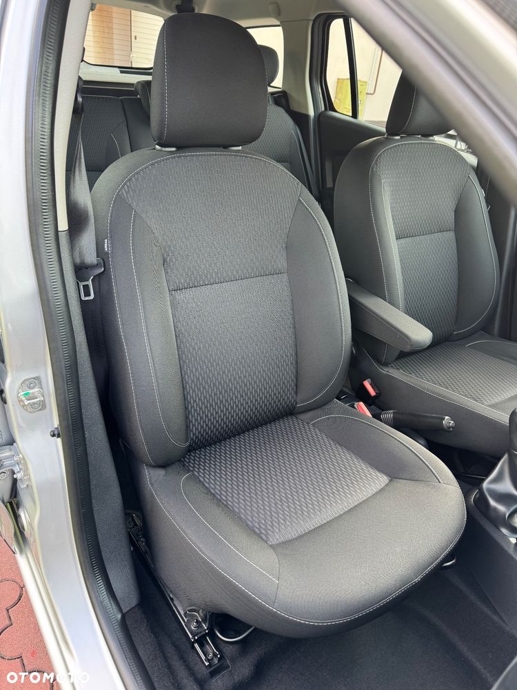 Dacia Logan TCe 90 S&S Laureate - 17
