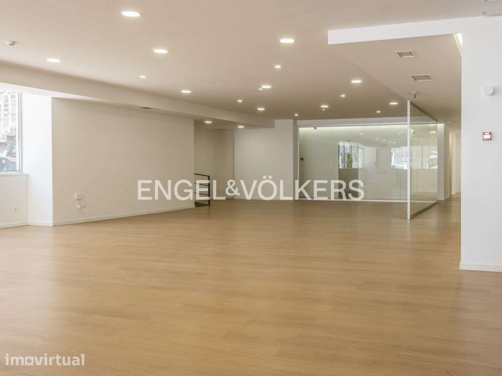 Excelente espaço comercial nas Avenidas Novas - Grande imagem: 3/25