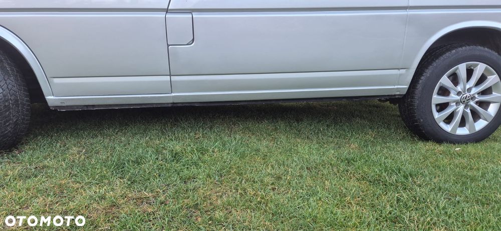 Volkswagen Multivan - 14