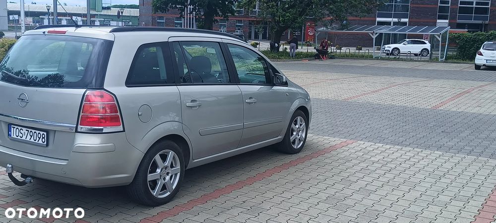 Opel Zafira 1.8 - 4