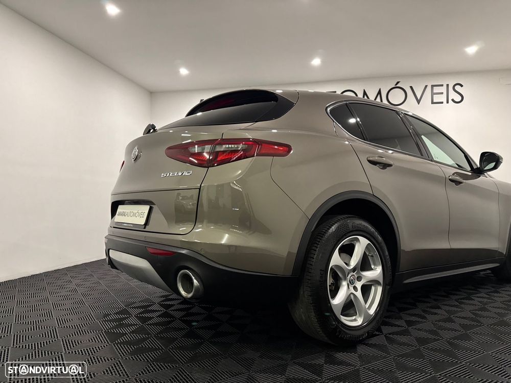 Alfa Romeo Stelvio 2.2 D Super AT8 - 22
