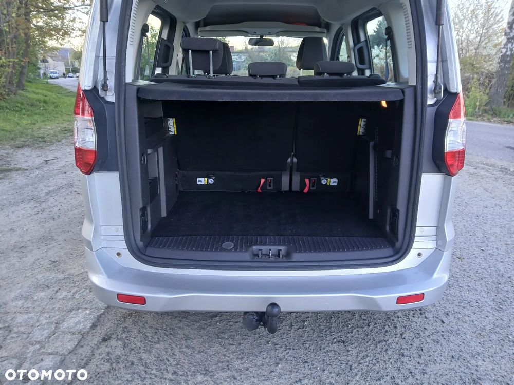 Ford Tourneo Courier 1.0 EcoBoost Titanium - 25