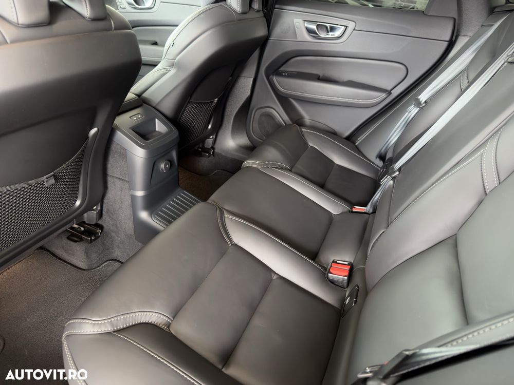 Volvo XC 60 Recharge T8 AWD AT Ultimate Bright - 11