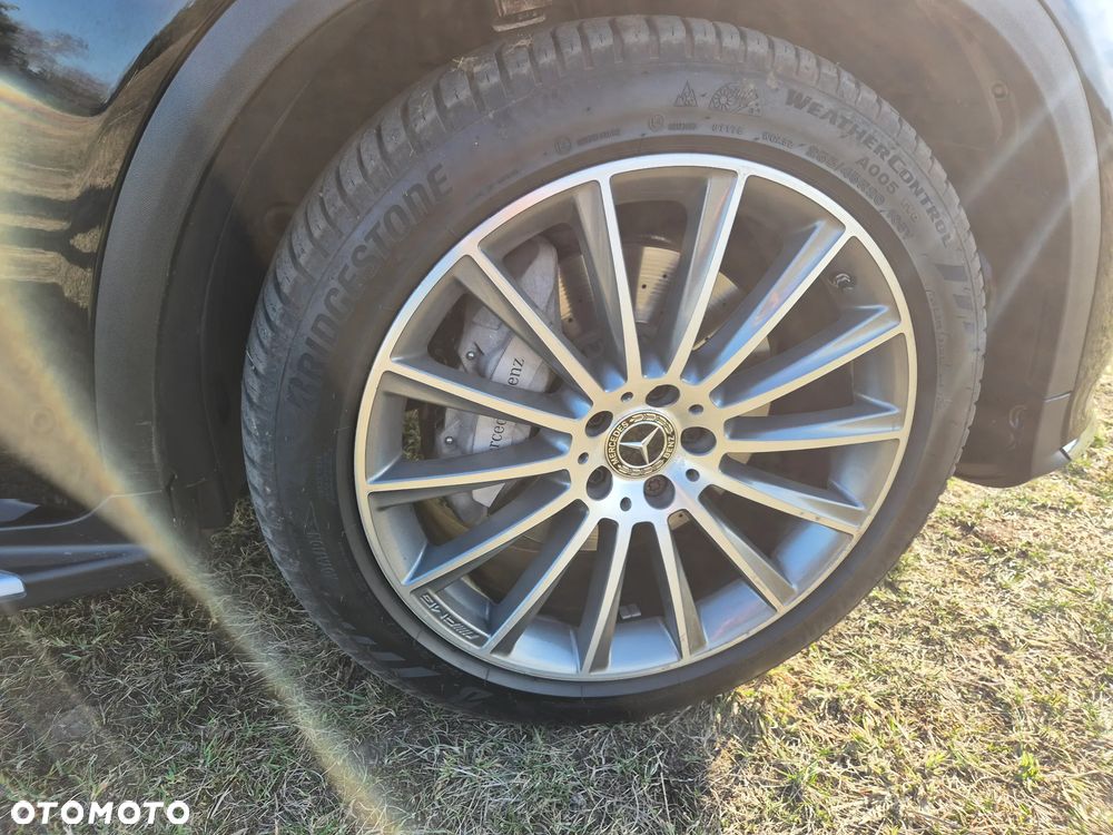 Mercedes-Benz GLC 250 d 4Matic 9G-TRONIC AMG Line - 27