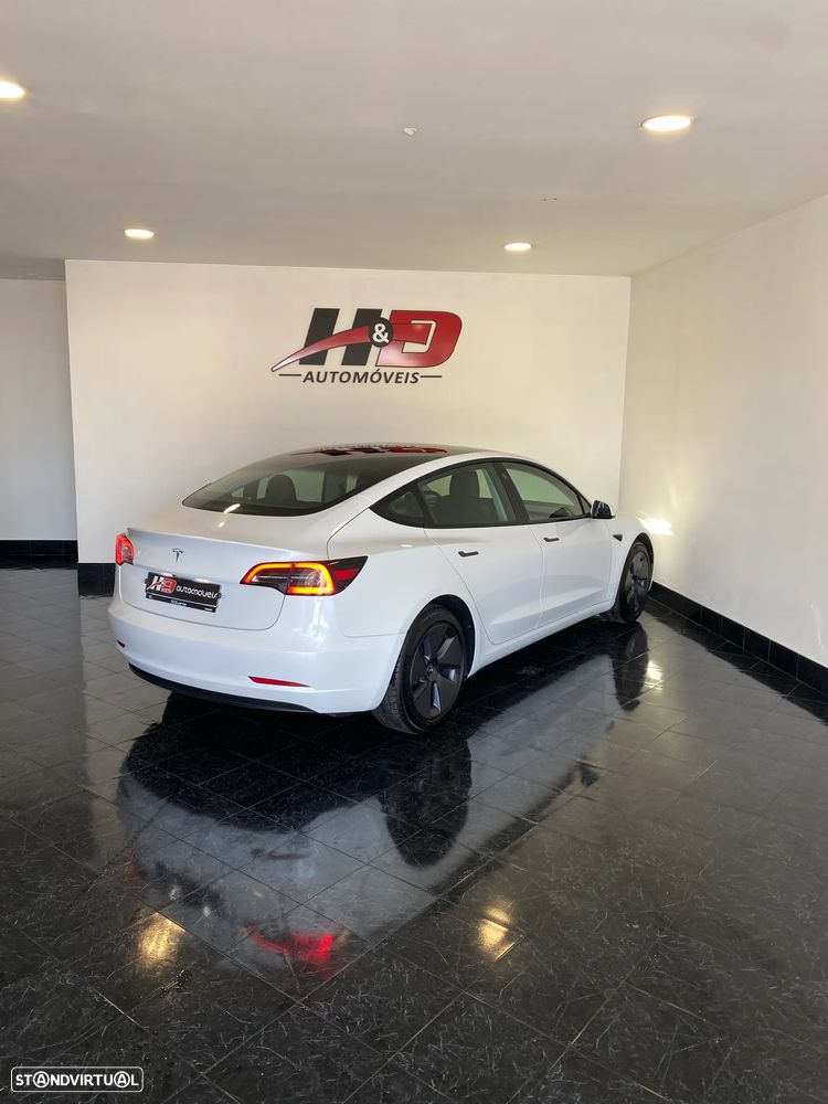 Tesla Model 3 Long Range Tração Traseira - 16
