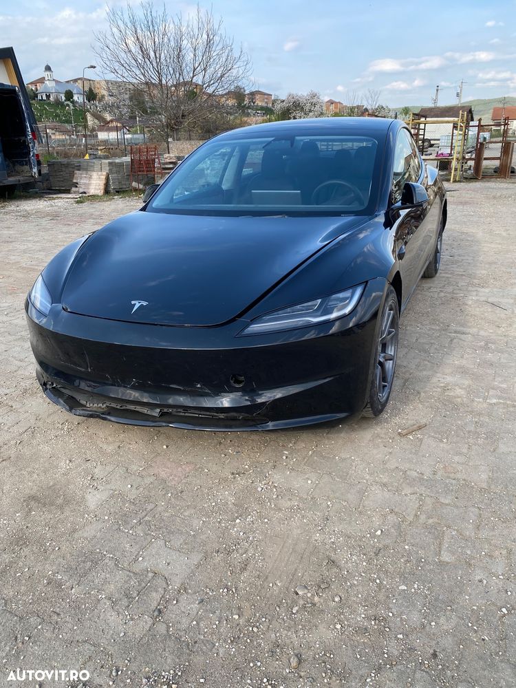 Tesla Model 3 RWD - 1