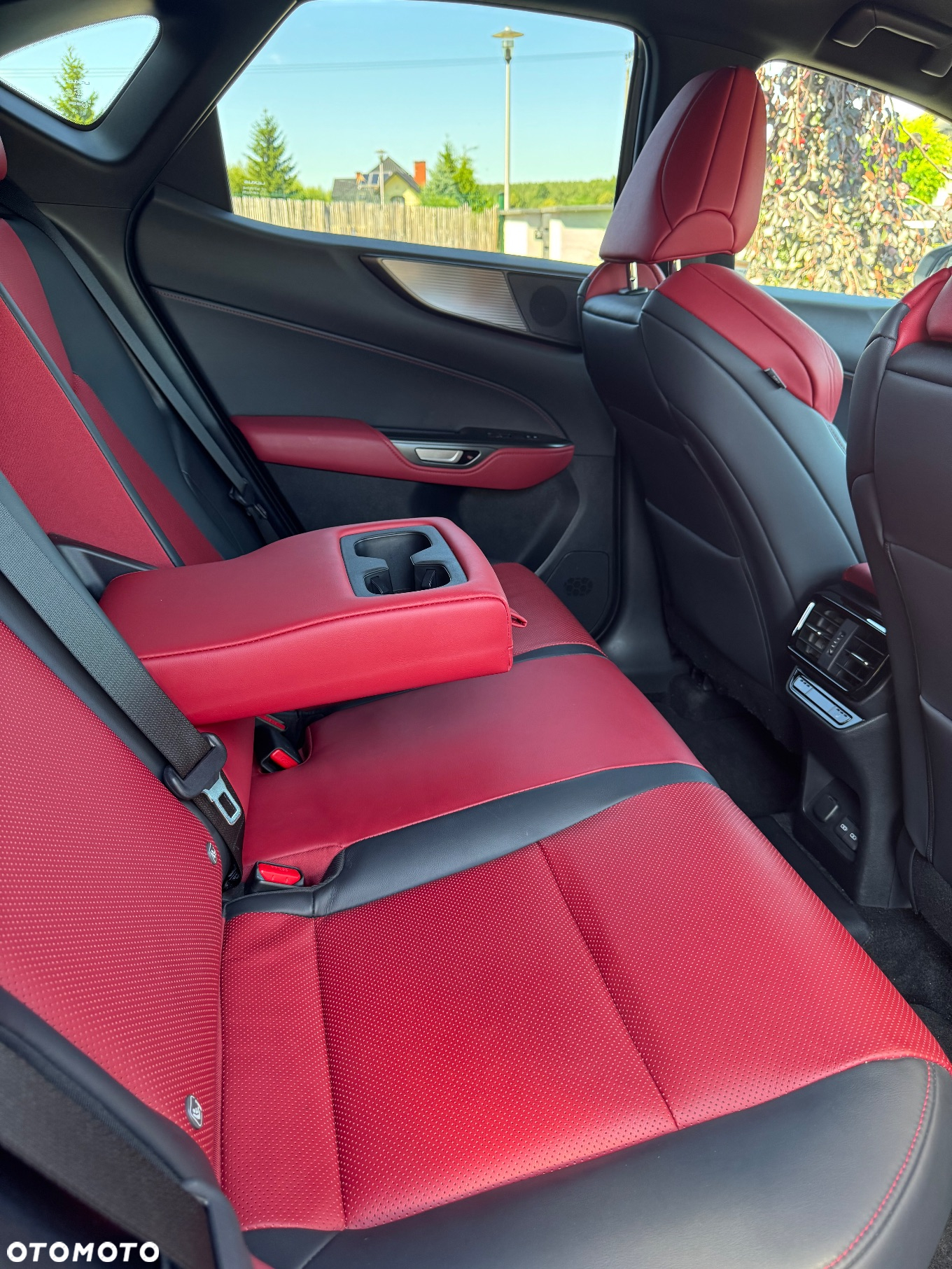 Lexus NX 450h+ F Sport AWD - 13