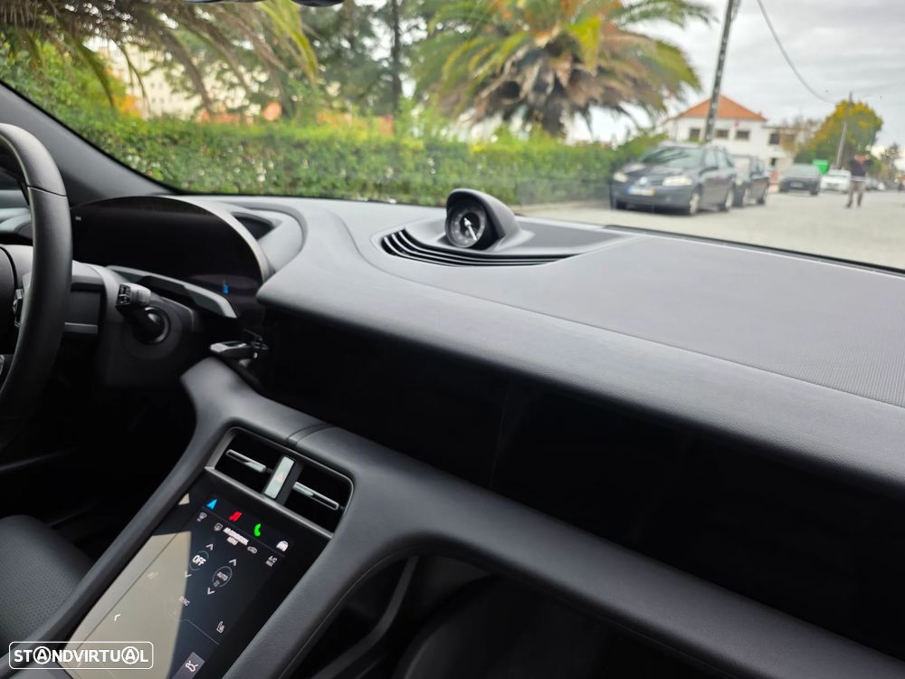 Porsche Taycan Sport Turismo - 13