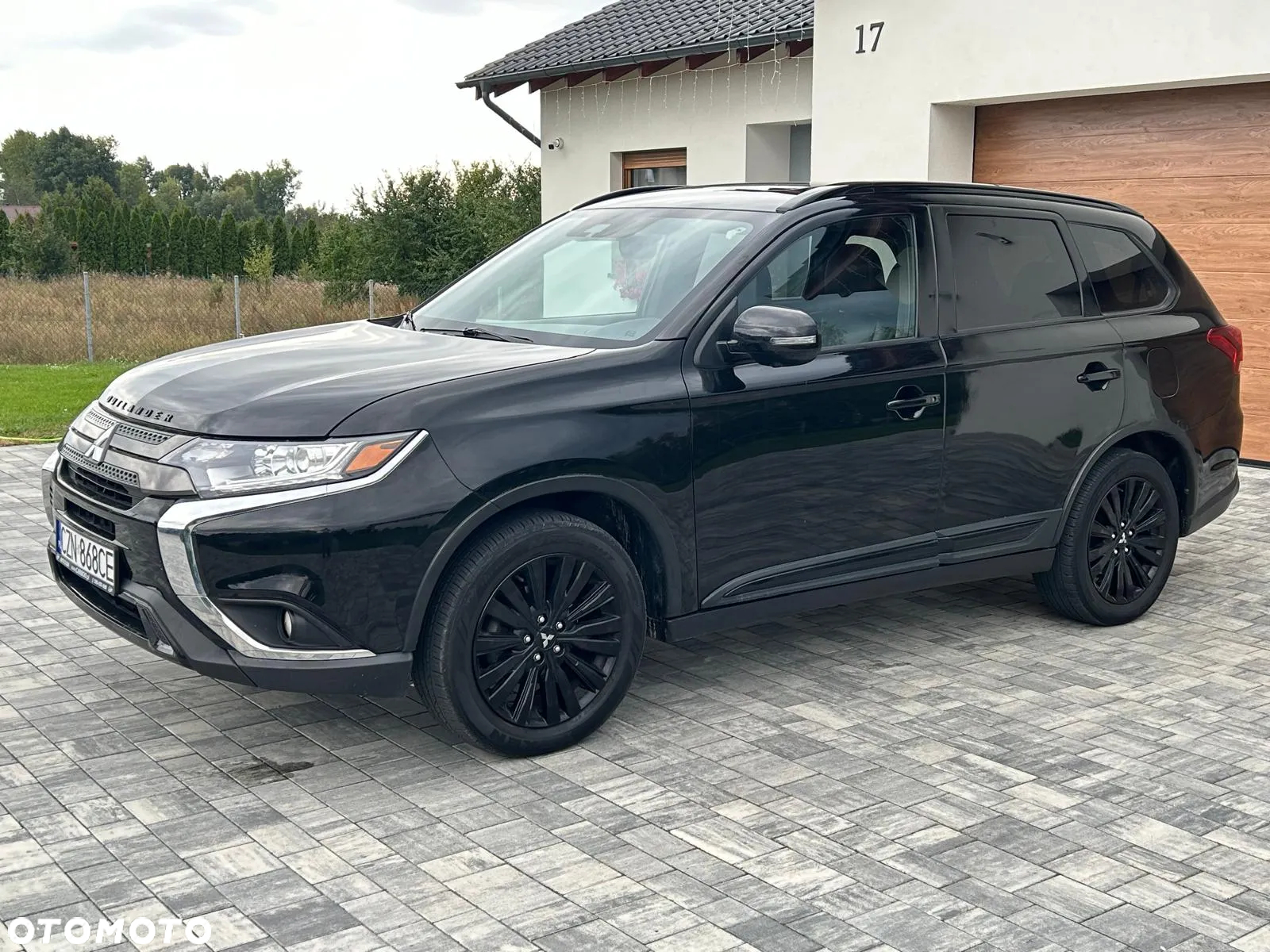 Mitsubishi Outlander - 8