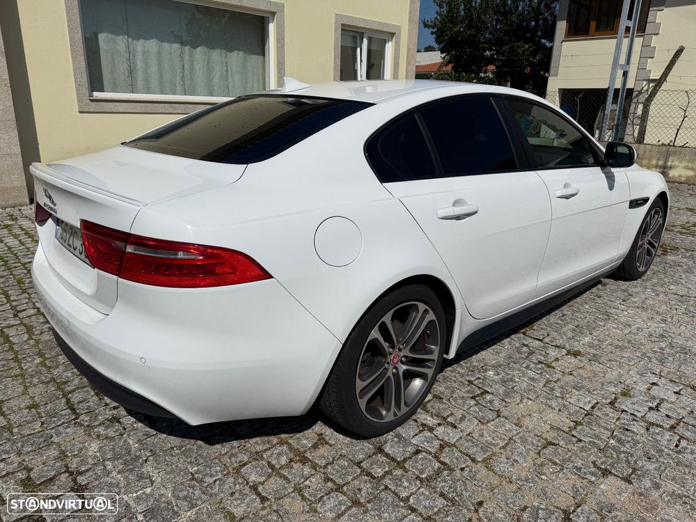 Jaguar XE 20d AWD Aut. R-Sport - 8