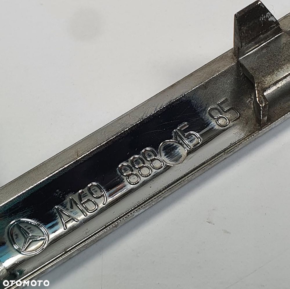 LISTWA ATRAPY GRILLA CHROM MERCEDES W245 - 5