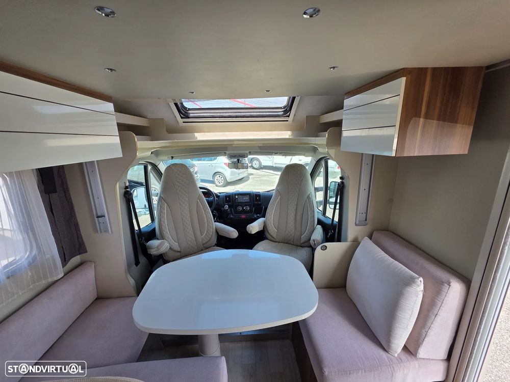 Fiat Ducato Roller 2.3 130CV Cama Central - 26