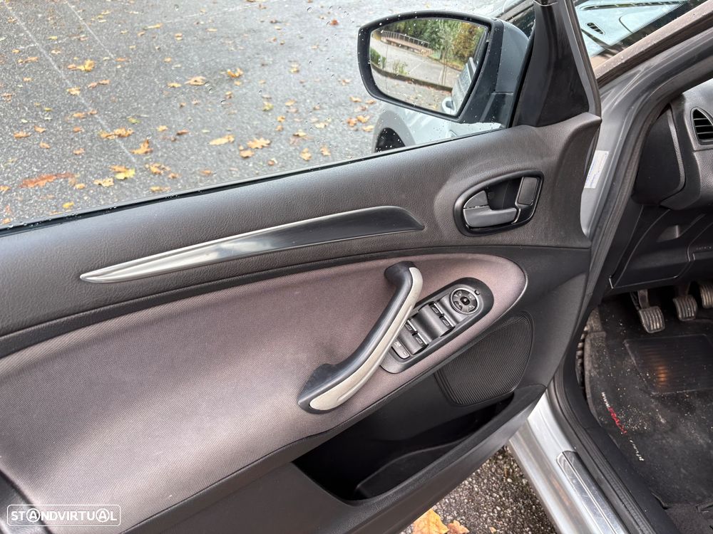 Ford S-Max 1.8 TDCi Titanium 7L - 10