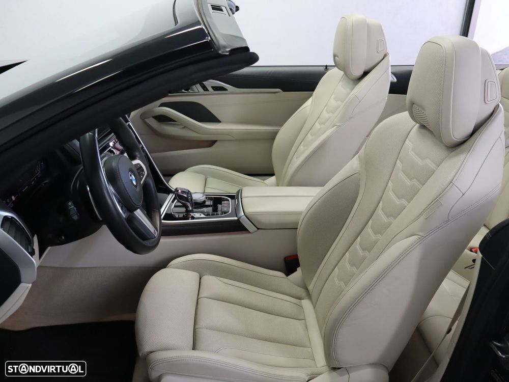 BMW 840 i Pack M - 12