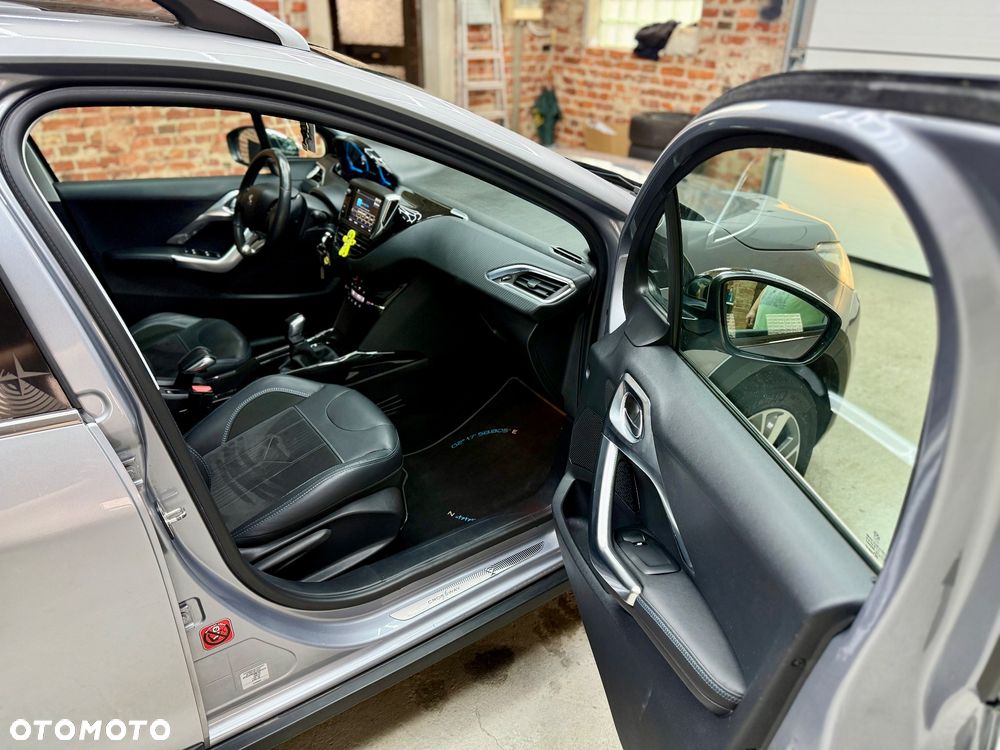 Peugeot 2008 1.2 Pure Tech Crossway S&S - 13