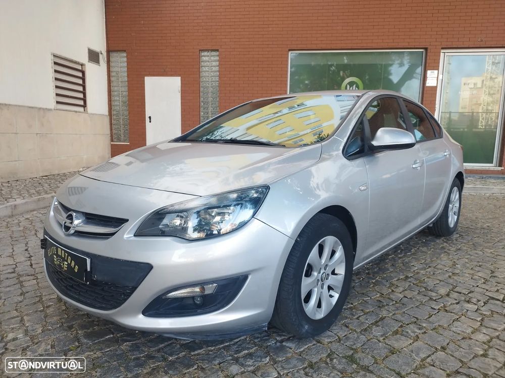 Opel Astra 1.4 T Cosmo S/S - 1