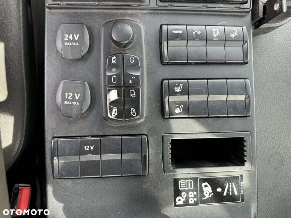 Mercedes-Benz UNIMOG U430 4X4 WYWROTKA TRÓJSTRONNA - 24