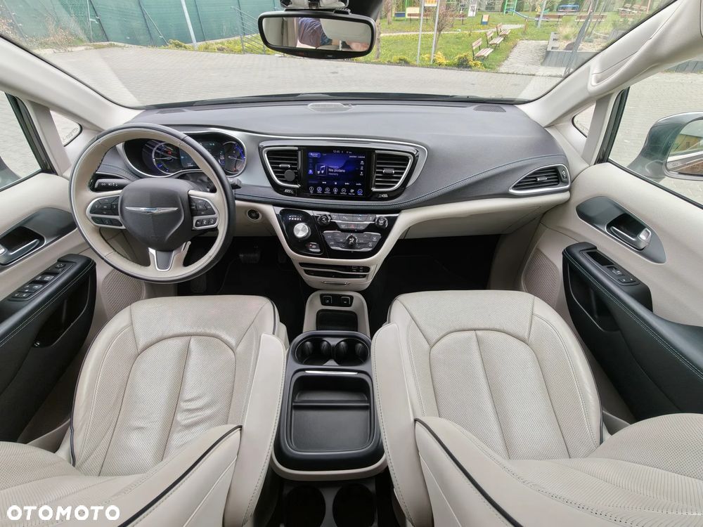 Chrysler Pacifica - 14