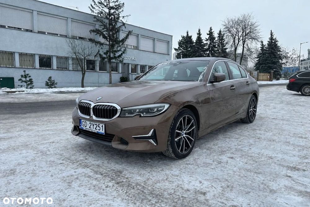 BMW Seria 3 330i xDrive - 1