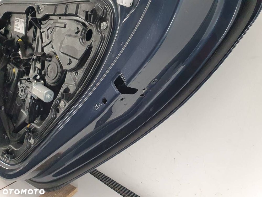 DRZWI TYŁ PRAWE VOLVO V40 II KOMPLETNE 723-16 723 - 10