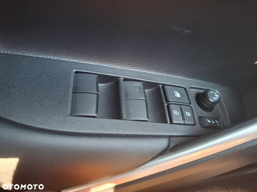 Toyota Corolla Cross - 15