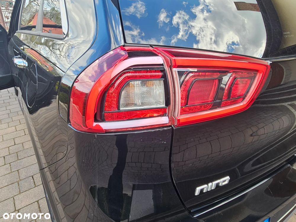 Kia Niro 1.6 GDI Hybrid M - 30