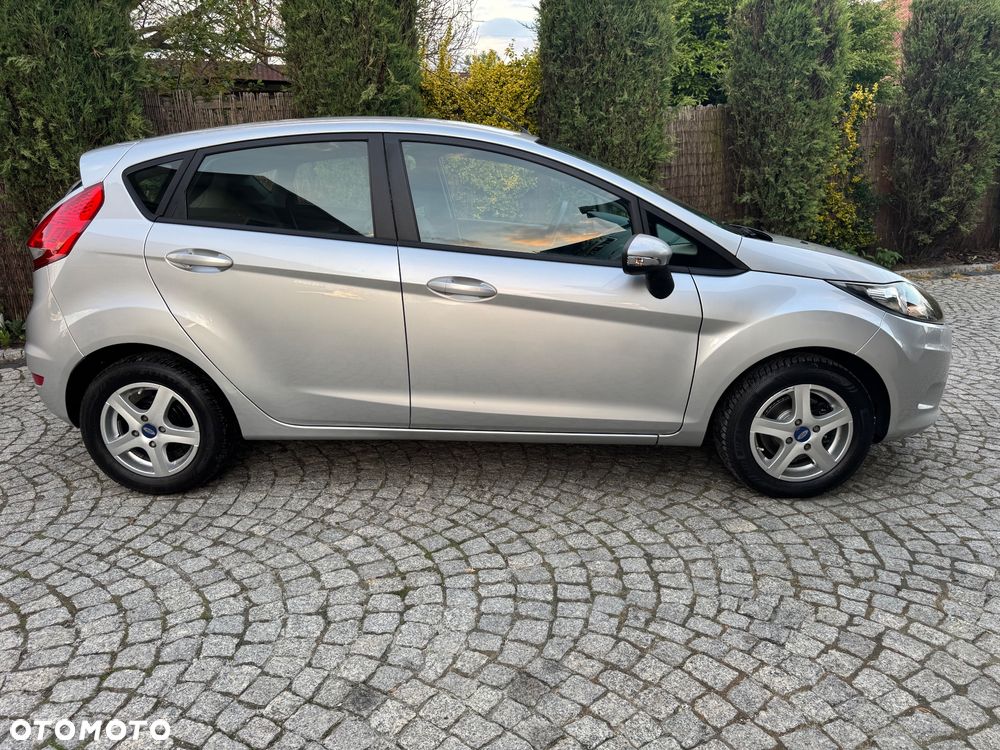 Ford Fiesta 1.25 Champions Edition - 10