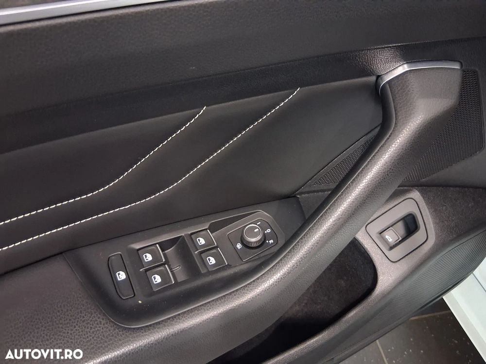 Volkswagen Passat - 12