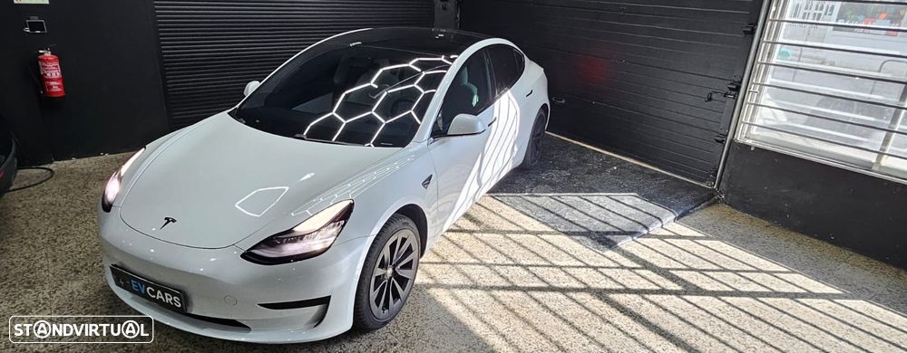 Tesla Model 3 Standard Range Plus RWD - 1