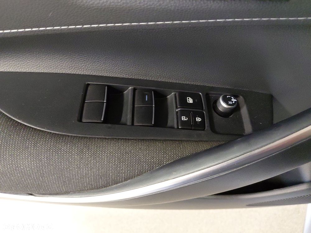 Toyota Corolla 1.8 Hybrid Comfort - 20