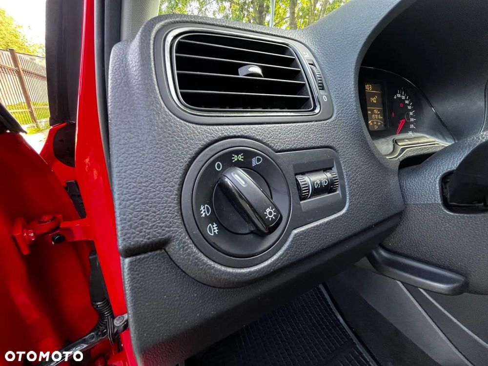 Volkswagen Polo - 15