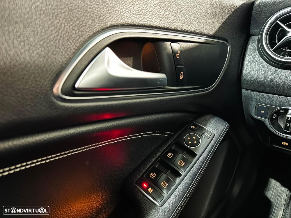 Mercedes-Benz CLA 200 d 4Matic 7G-DCT UrbanStyle Edition - 37