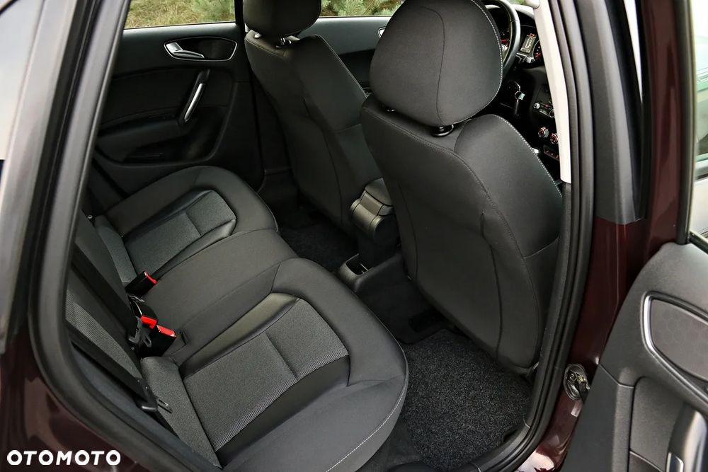 Audi A1 Sportback 1.4 TFSI S tronic S line Sportpaket - 31