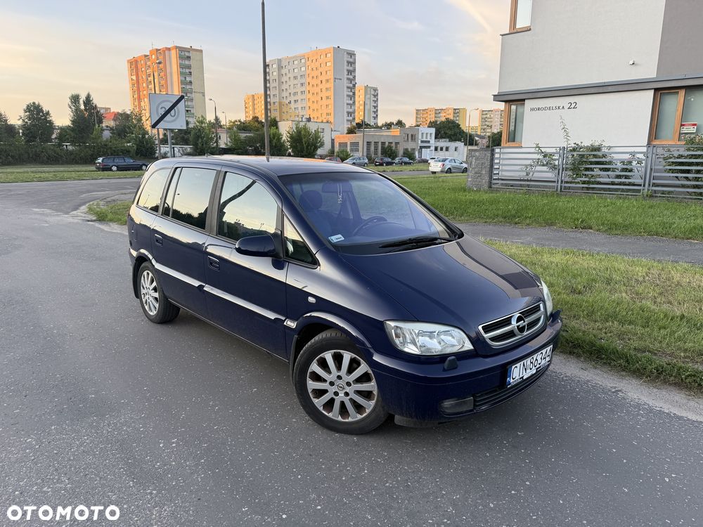 Opel Zafira - 2