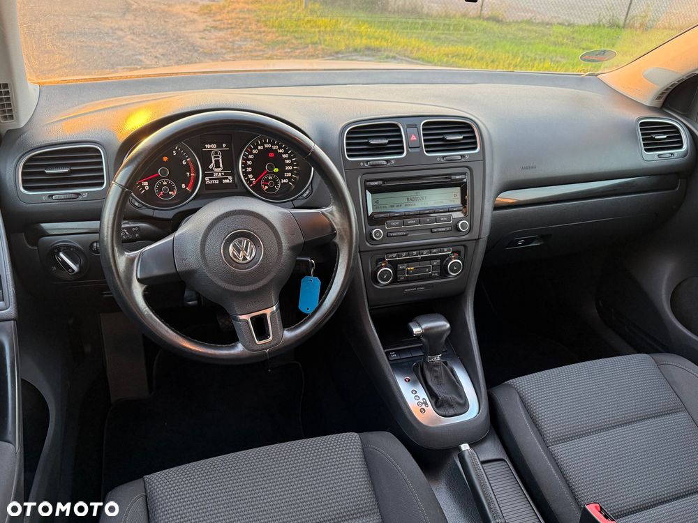 Volkswagen Golf - 20